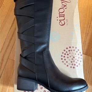 Women's Black Knee-High Boots